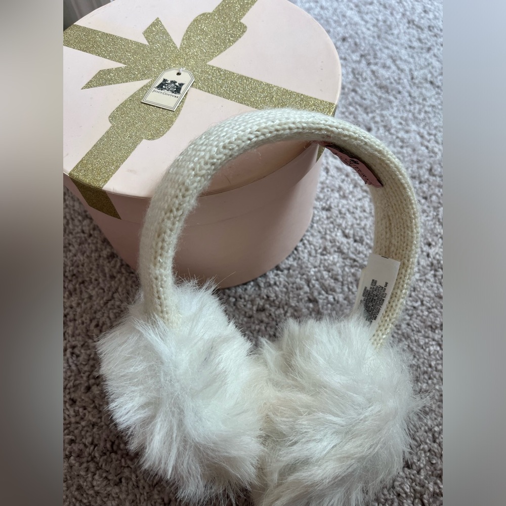 LIKE NEW - Juicy Couture Ivory Ear Muffs in Original Box with Tags - Picture 2 of 6
